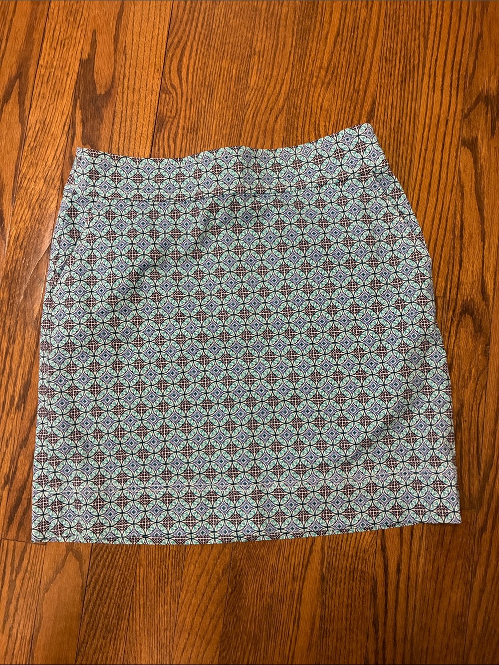 Talbots Geometric blue Skirt 98% cotton size 10p